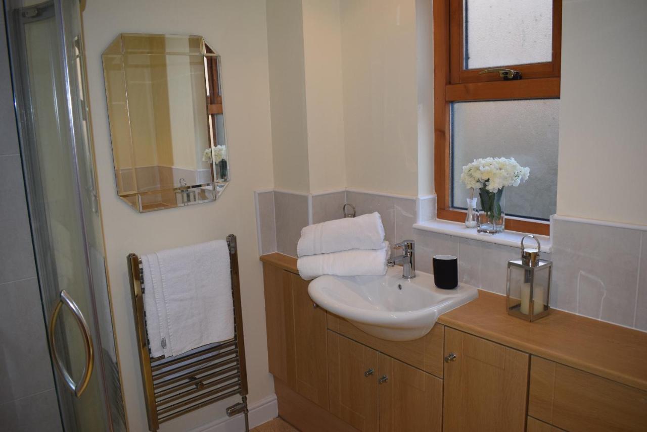 Kelpies Serviced Apartments Kavanagh- 5 Bedrooms Батгэйт Экстерьер фото