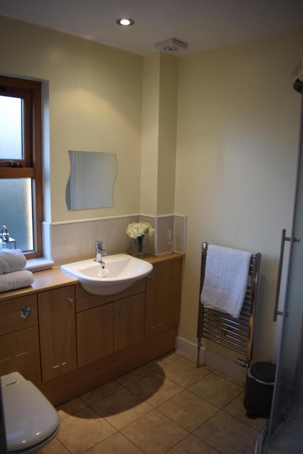 Kelpies Serviced Apartments Kavanagh- 5 Bedrooms Батгэйт Экстерьер фото