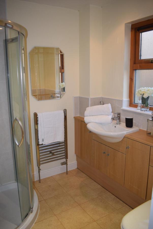 Kelpies Serviced Apartments Kavanagh- 5 Bedrooms Батгэйт Экстерьер фото