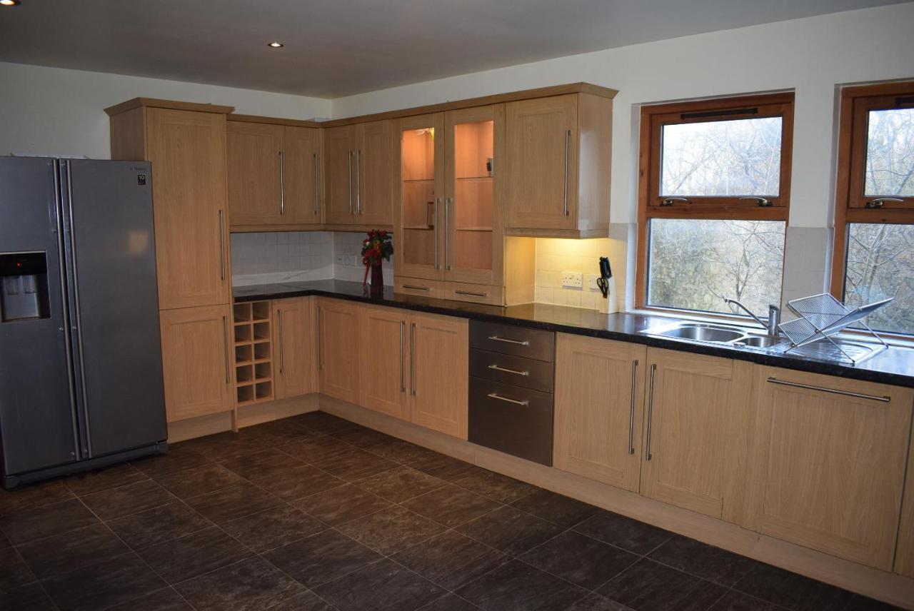 Kelpies Serviced Apartments Kavanagh- 5 Bedrooms Батгэйт Экстерьер фото